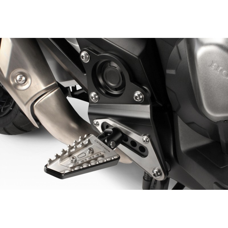 R-0909 : DPM SupeRally alu FootPegs Kit Honda X-ADV 750