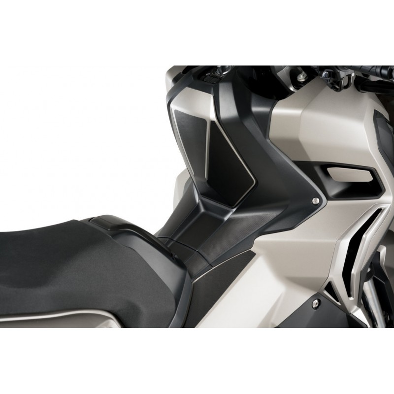 9952N : Coperchio serbatoio Puig Honda X-ADV 750 9952N : Coperchio serbatoio Puig Honda X-ADV 750