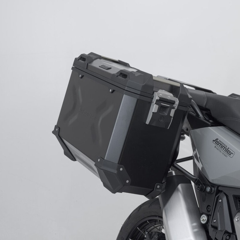 KFT.01.808.70000/B : SW-Motech TRAX Aluminum Panniers Kit Honda X-ADV 750